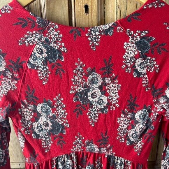 Free‎ People XS Red Floral Boho Speak Easy Blouse - Picture 10 of 11